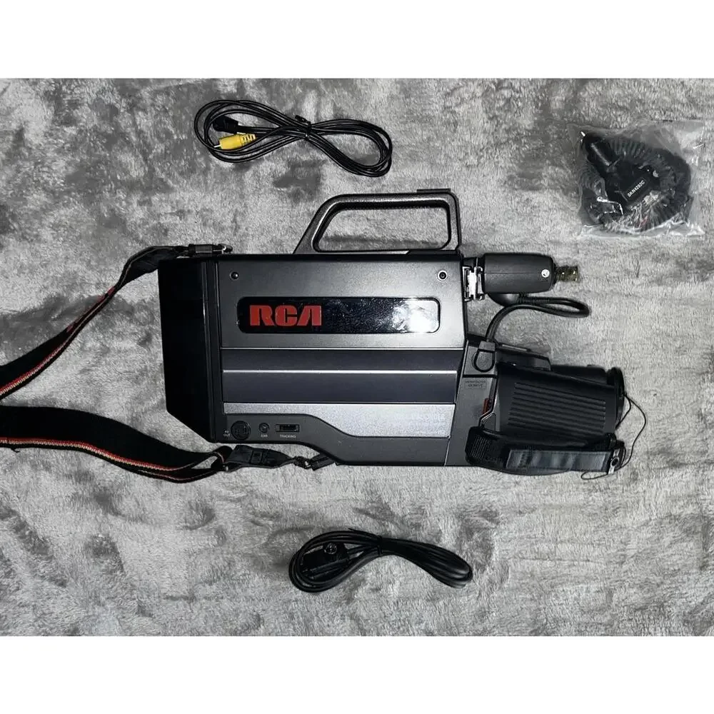 RCA VHS Camcorder CC275 w/ Case & Accessories Vintage Video Camera
